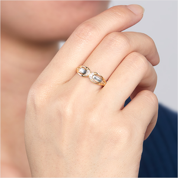 ダイヤモンドデュオカラーリング着用写真